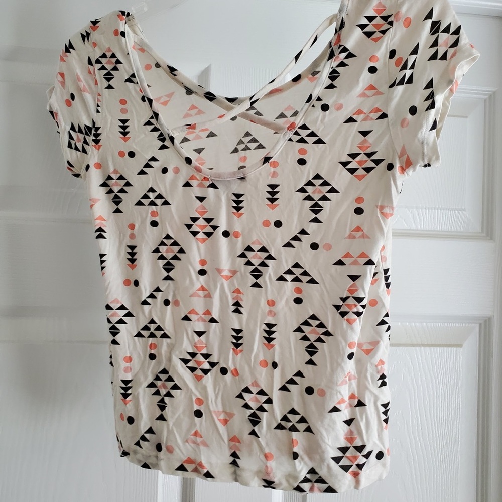 Geometric pattern Crop Top - bundle and save! - Picture 2 of 2